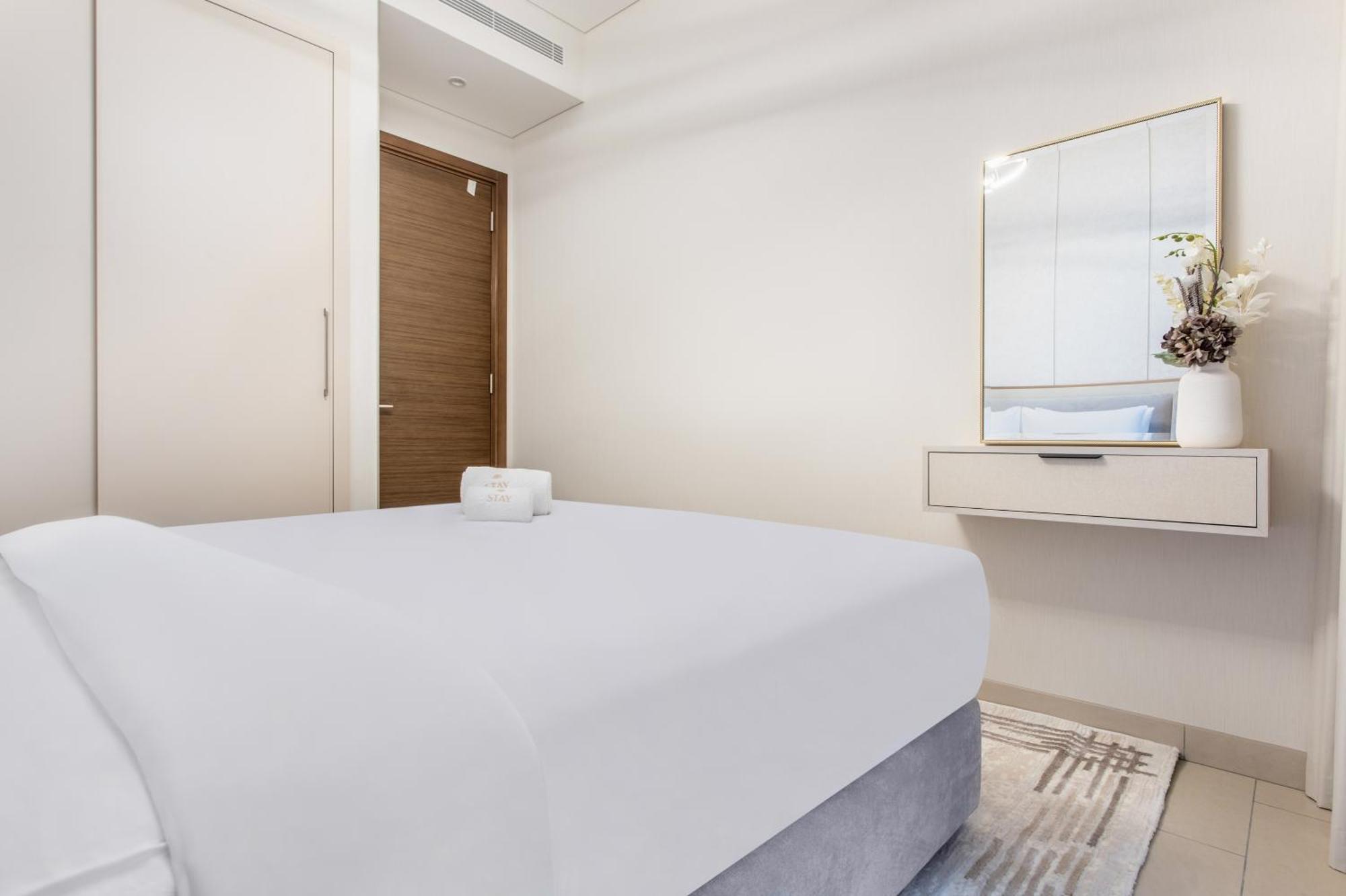 By Latinem Luxury 1br Cvr A1504 Near Burj Khalifa